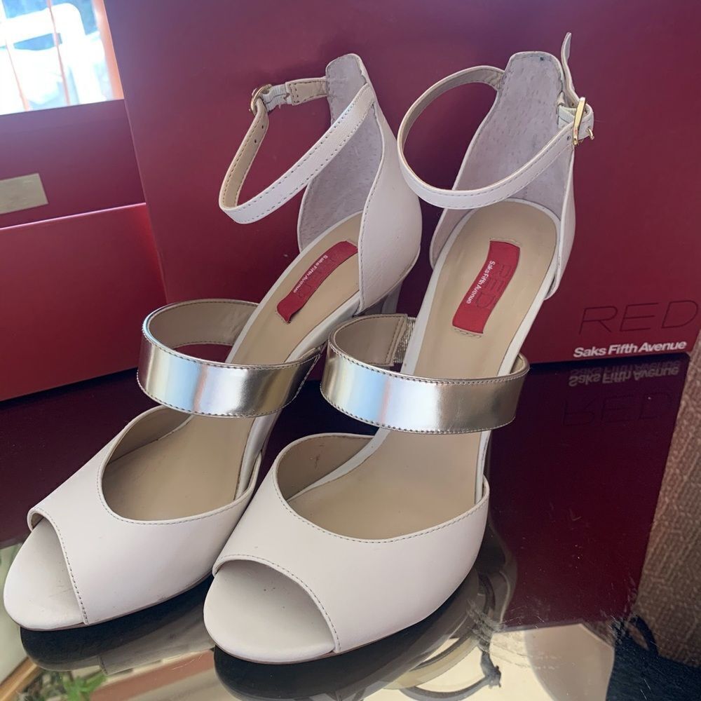 Saks fifth Avenue Heels 7.5